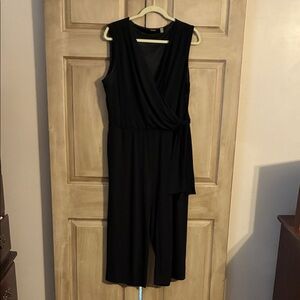 T Tahari Elegant Black Sleeveless Jumpsuit